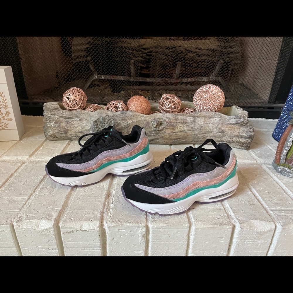 Girls Nike Sneakers